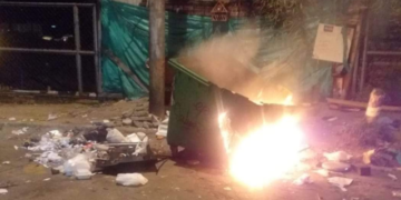 Habitantes en condición de calle siguen quemando los contenedores de basura en Armenia