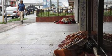 Malos tratos, basuras y olores fuertes, quejas de los armenios sobre los habitantes de calle