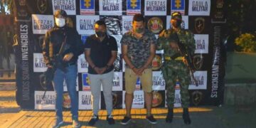 Condenaron a dos policías por exigirle 1 millón de pesos a un motociclista para no capturarlo