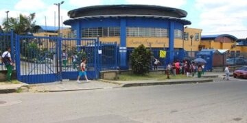 Ladrones persiguen con frecuencia a estudiantes de colegio para hurtar sus pertenencias