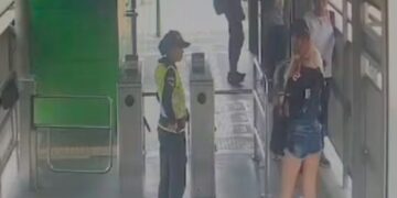 Señal de auxilio con la mano, salvó la vida de una joven que era agredida por su pareja