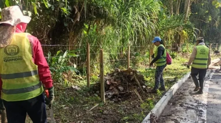Iniciativa ‘Convenios Solidarios’: generando empleo y mejorando carreteras en el departamento