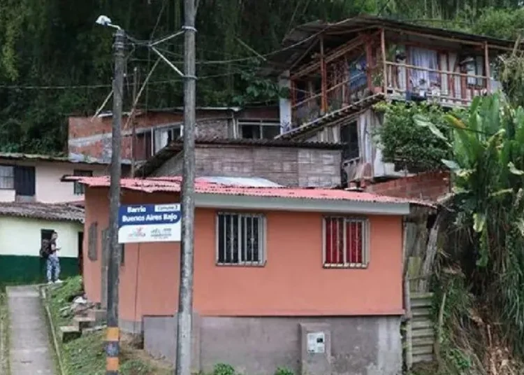 Respaldan plan de reubicación para familias afectadas por riesgo de deslizamiento