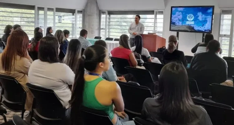 Equipos de salud del departamento se capacitan para temporada de lluvias