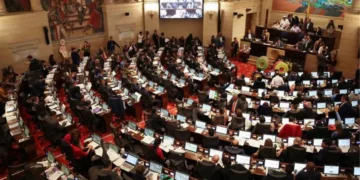 Una vez más se hundió la propuesta que buscaba reducir el salario de los congresistas