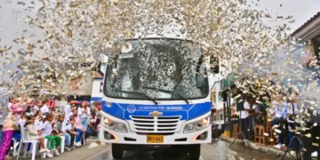 Movilidad y participación: tres municipios del Quindío reciben nuevos buses