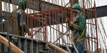 Inició la reducción de una hora más de la jornada laboral en Colombia