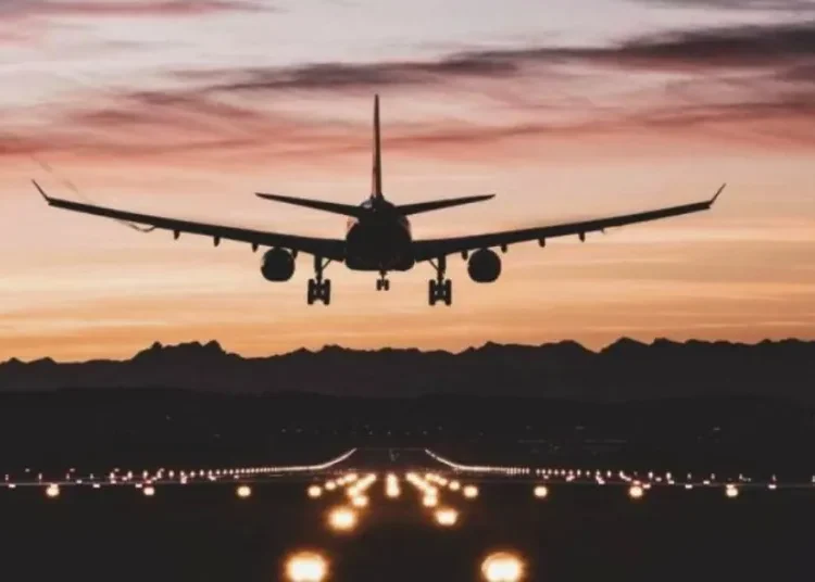 Tiquetes aéreos subirían de precio por importación de combustible