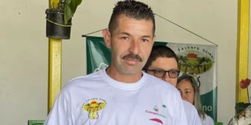 ¡Orgullo quindiano! John Jairo Acosta, el primer instructor campesino del país