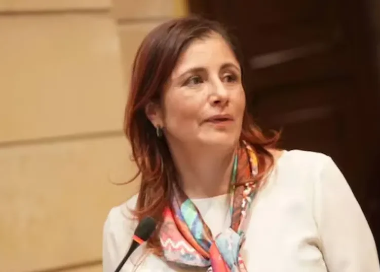 Iris Marín fue elegida como la primera mujer Defensora del Pueblo de Colombia