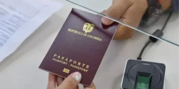 Pasaporte colombiano bajará de precio desde octubre