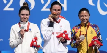 Paula Ossa le entregó este viernes a Colombia, la medalla 21 en los Paralímpicos