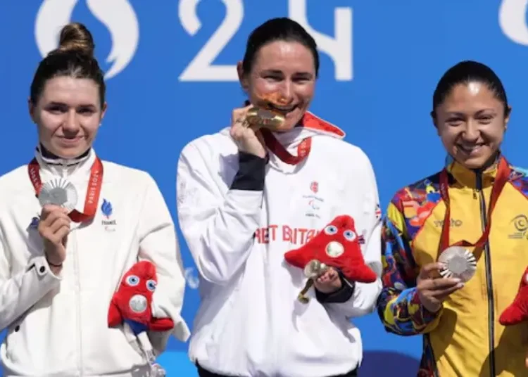 Paula Ossa le entregó este viernes a Colombia, la medalla 21 en los Paralímpicos