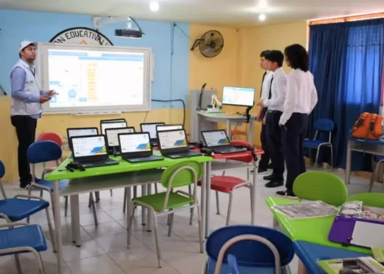 Invertirán $21.000 millones en tecnología para aulas STEAM en todas las escuelas