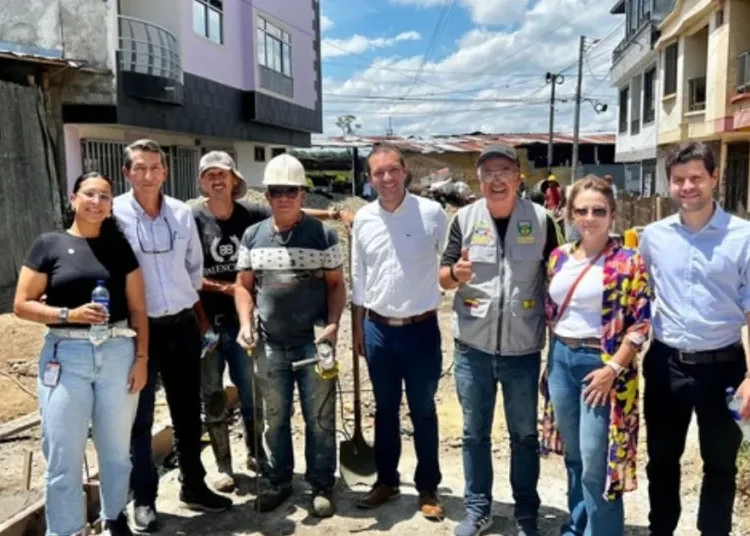 Delegados nacionales evaluaron avances en proyectos viales del Quindío