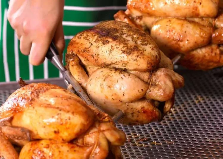 El precio del pollo asado en Colombia ha registrado un aumento