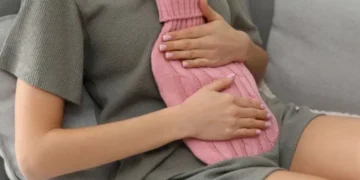 Reforma laboral: aprobado que las mujeres puedan pedir licencia por cólicos menstruales