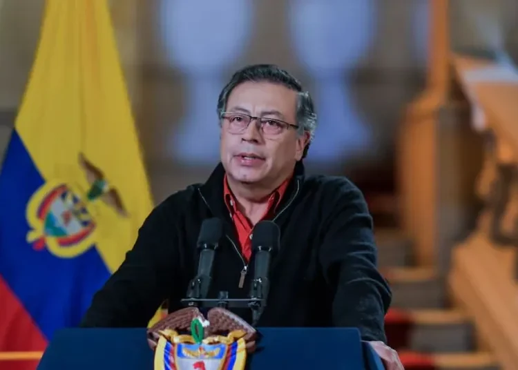 CNE formula pliego de cargos contra el presidente Petro por presunta violación de topes electorales