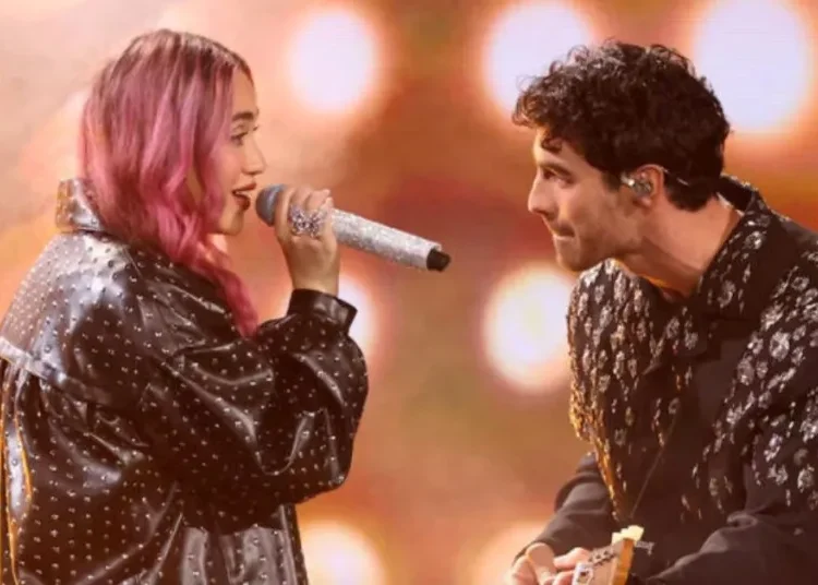 De Colombia al mundo: Ela Taubert triunfa en los Latin Grammy 2024 junto a Joe Jonas