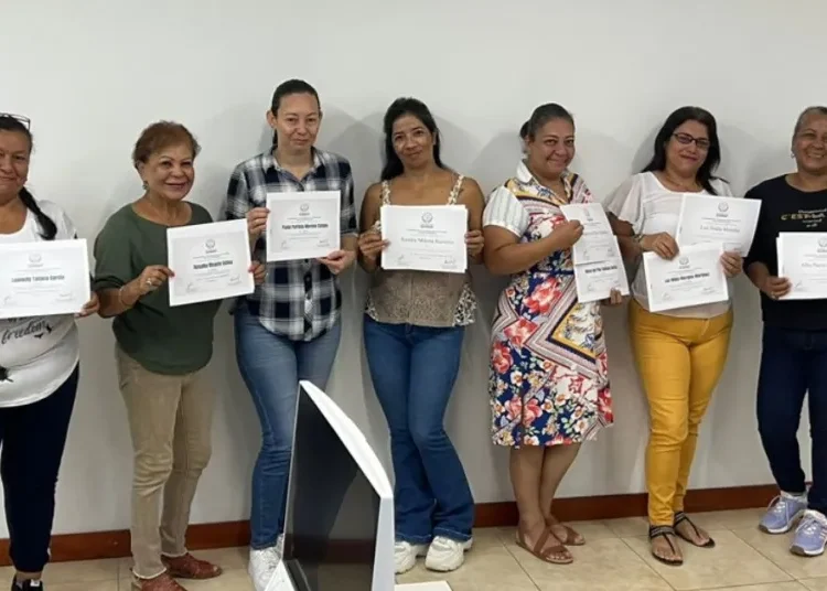 Tecnología al servicio de las artesanas: La Tebaida avanza con Mujeres TIC