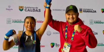 Con una histórica medalla de plata, Danna Pérez lidera el ascenso del boxeo femenino en el Quindío