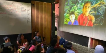 Pedaleando Cine continúa llevando magia cinematográfica a los niños del Quindío