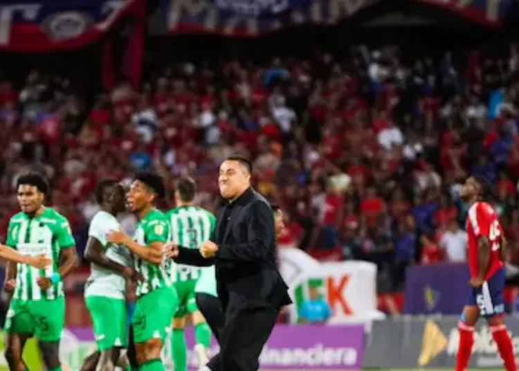 Entrenador de Nacional sancionado por polémica celebración tras clasificar a la final