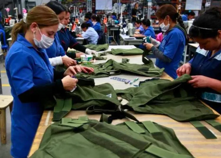 La jornada laboral para el 2025 en Colombia será de 44 horas semanales