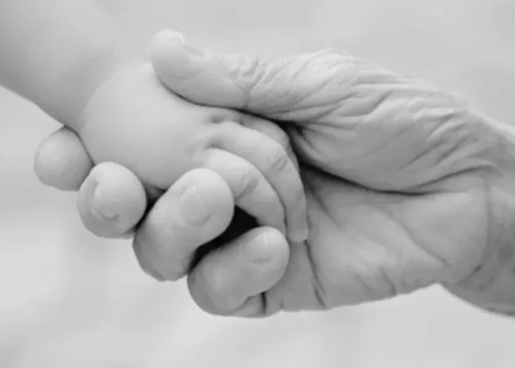 Niño de dos años murió asfixiado luego de que a su abuela le diera un infarto y cayera sobre él