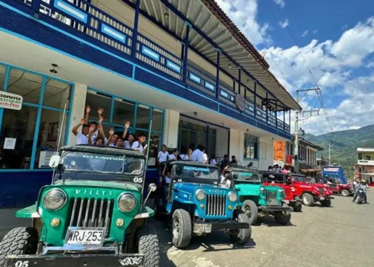 Estudiantes rurales de Génova contarán con transporte escolar garantizado en 2025