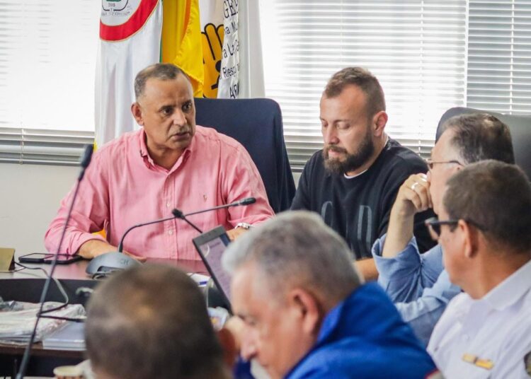 Armenia refuerza medidas ante alerta roja por deslizamientos