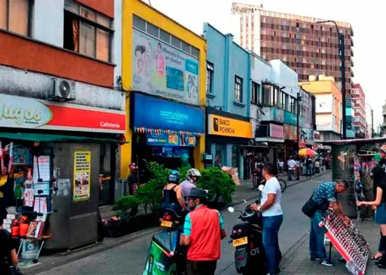 Alcaldía de Armenia avanza en reubicación de vendedores ambulantes