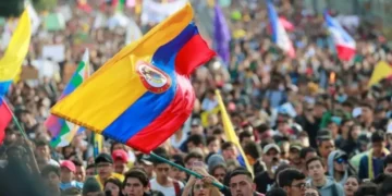 Centrales obreras anuncian paro nacional de 48 horas tras hundimiento de la consulta popular