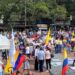 Maestros y trabajadores del Quindío inician paro nacional de 48 horas en la plaza Bolívar de Armenia